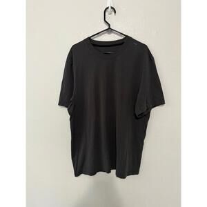 Lululemon men’s T-shirt fits like a XL no size dot or rip tag